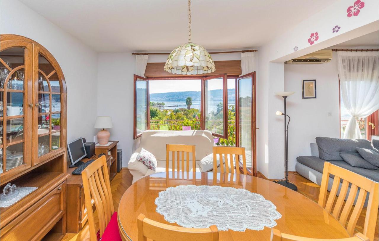 Beautiful Apartment In Trogir With Wifi Exterior photo