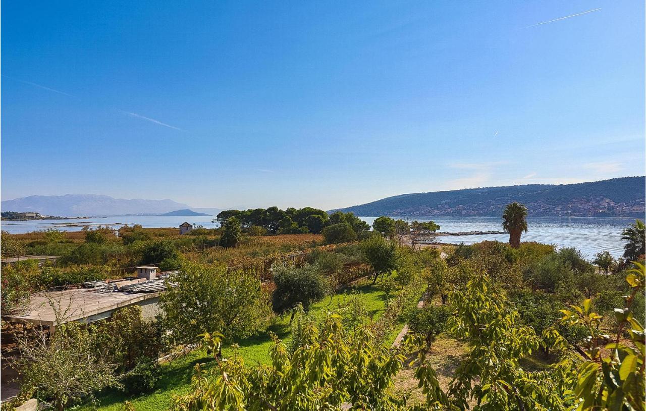 Beautiful Apartment In Trogir With Wifi Exterior photo