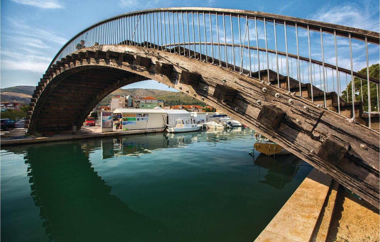Beautiful Apartment In Trogir With Wifi Exterior photo