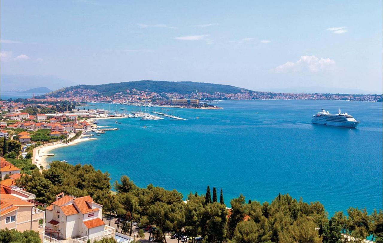 Beautiful Apartment In Trogir With Wifi Exterior photo